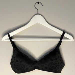 Aerie 32B Sunny Wireless Padded Black Lace Bra with Racerback Latch